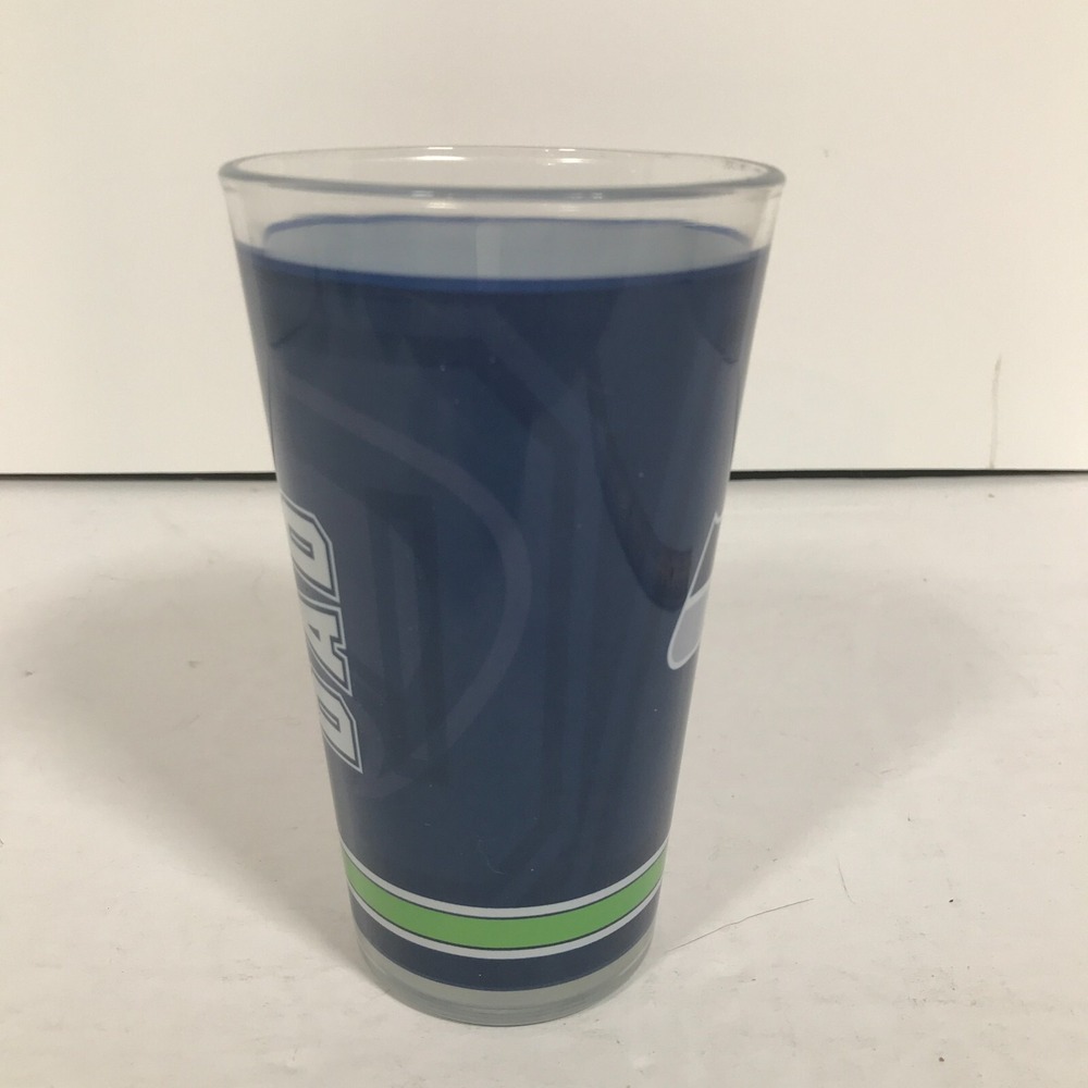 Seattle Seahawks Bird Logo #1 Dad 16 Ounce 5.75 inch Blue And Green Beer Glass - Picture 3 of 9